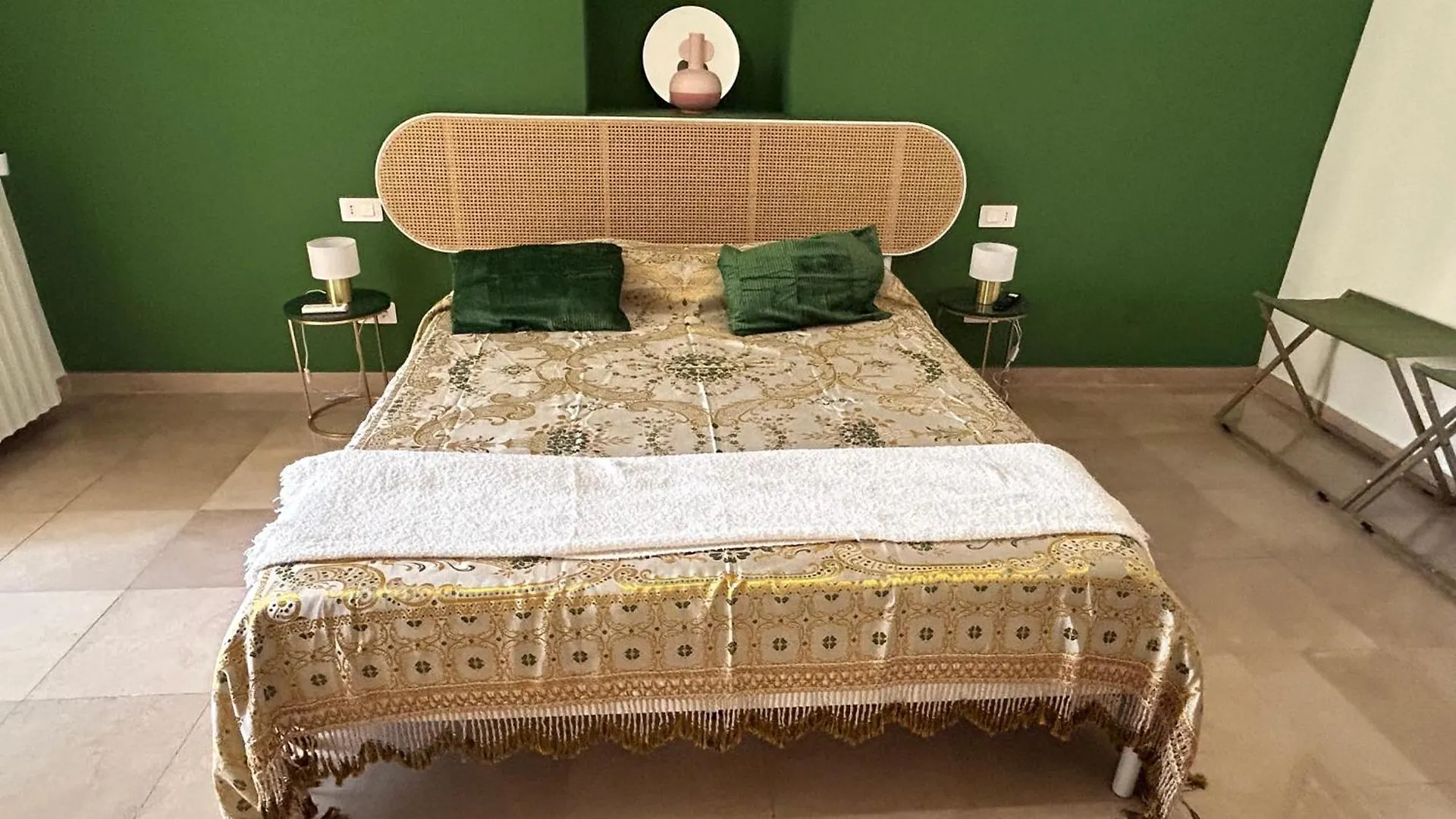Suite 175 Bari