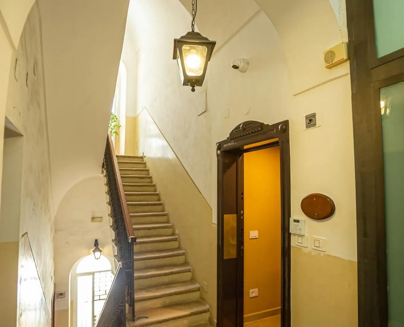 Suite 175 Bari Lägenhetshotell